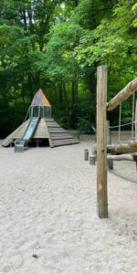 Waldspielplatz Leichtweißhöhle Wiesbaden