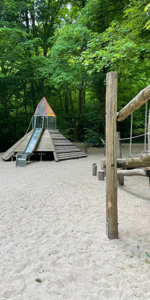 Waldspielplatz Leichtweißhöhle Wiesbaden