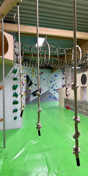 Gemeinsam wachsen beim Bouldern in Tübingen