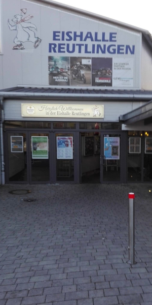 Eislaufen im Winter Eishalle Reutlingen