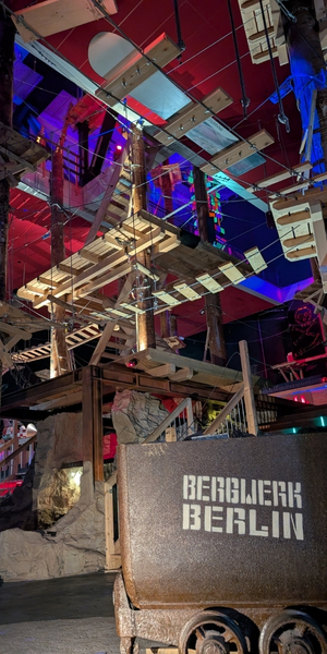 Größter Indoor-Kletterpark in Berlin