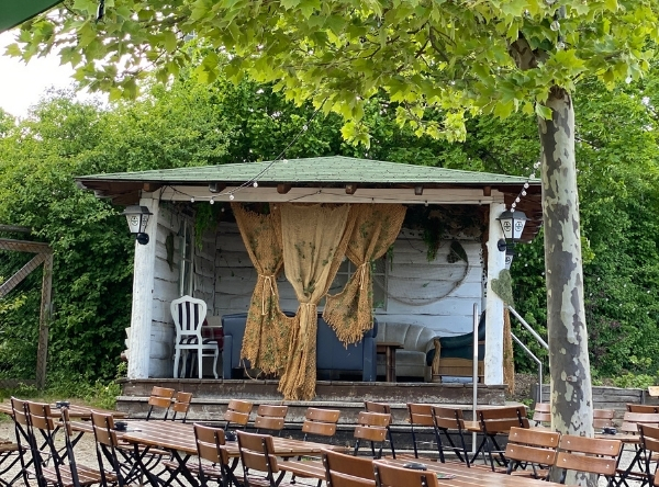 Biergarten im Almhüttenstil bei Stuttgart – Ausflug mit Kindern, Foto 7
