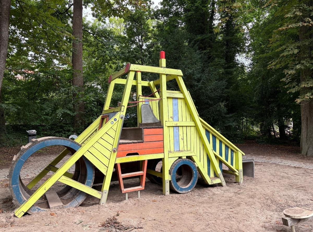 Baustellenspielplatz Tübingen – Ausflug mit Kindern, Foto 2