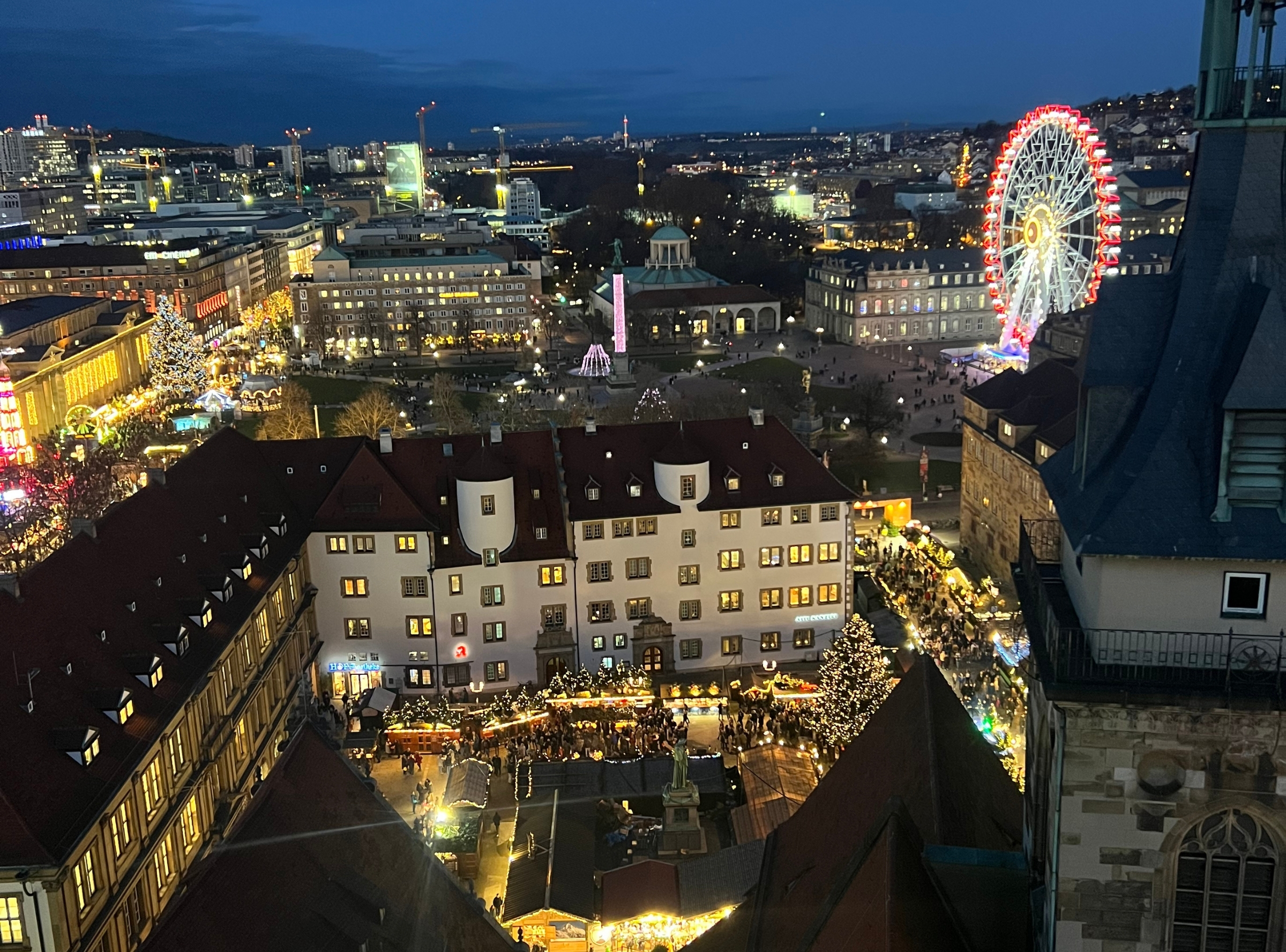 Stuttgarter Weihnachtsmarkt in Stuttgart – Ausflug mit Kindern, Foto 4