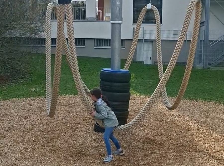 Spielplatz im Blaupark in Ulm – Ausflug mit Kindern, Foto 10