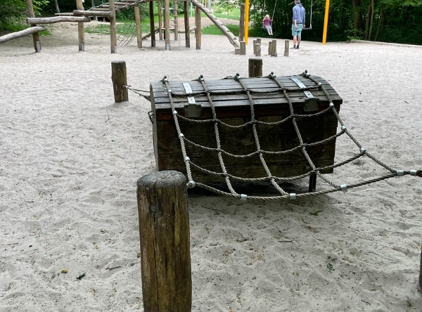 Waldspielplatz Leichtweißhöhle Wiesbaden – Ausflug mit Kindern, Foto 8
