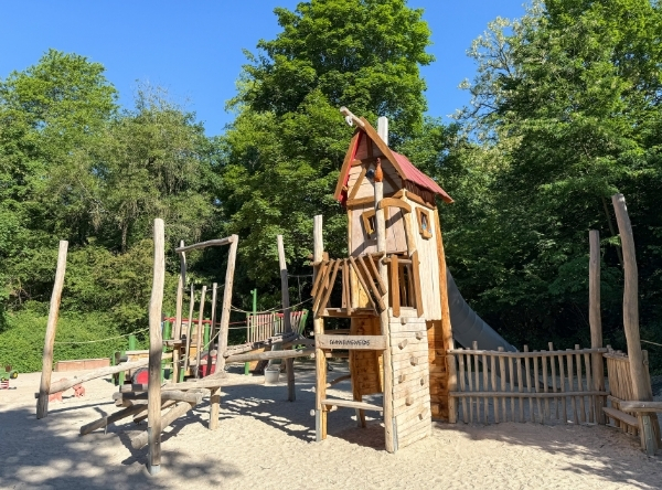 Bauernhof-Spielplatz Schweineweide – Ausflug mit Kindern, Foto 4