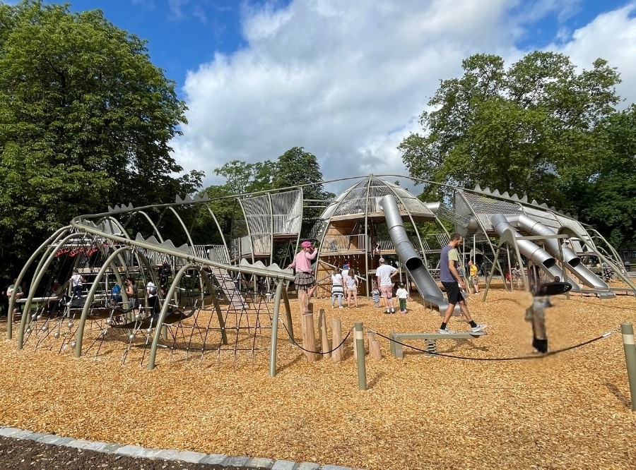 Rosensteindino Spielplatz in Stuttgart – Ausflug mit Kindern, Foto 10