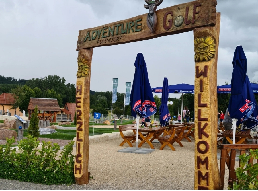 Adventure Minigolf in Aulendorf: Abenteuer auf 18 bunten Bahnen – Ausflug mit Kindern, Foto 6