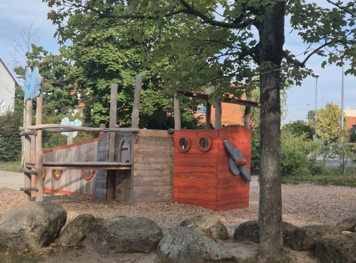 Flughafen Spielplatz in Kelsterbach – Ausflug mit Kindern, Foto 4