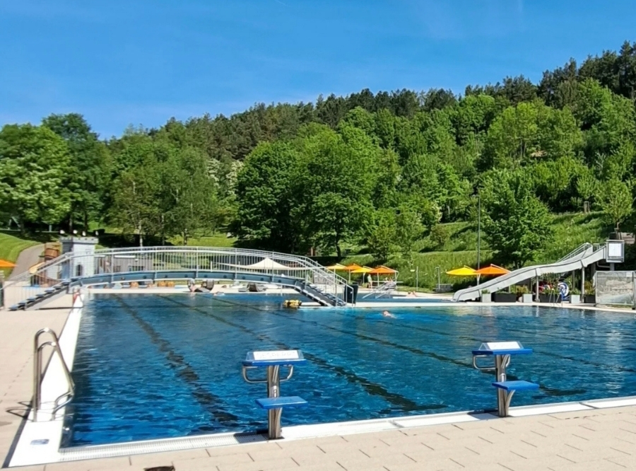 Traumhaftes Freibad auf der Alb – Ausflug mit Kindern, Foto 5