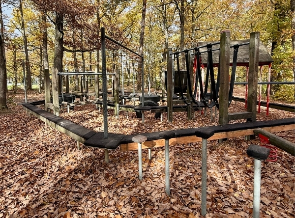 Waldspielplatz Reutlingen-Ohmenhausen – Ausflug mit Kindern, Foto 4