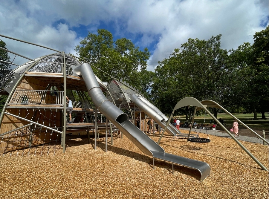 Rosensteindino Spielplatz in Stuttgart – Ausflug mit Kindern, Foto 7