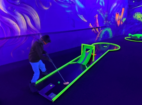 3D Minigolf im ARCADIA in Reutlingen – Ausflug mit Kindern, Foto 7
