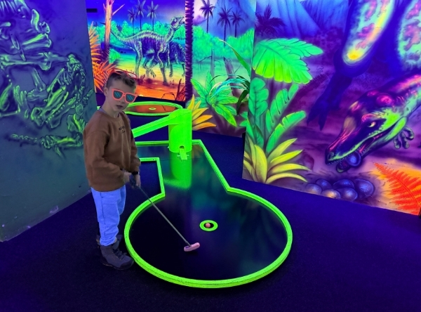 3D Minigolf im ARCADIA in Reutlingen – Ausflug mit Kindern, Foto 3