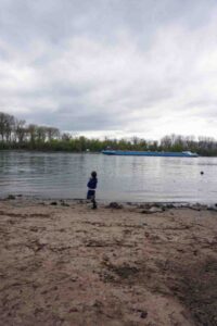 Rheininsel Langenau mit Kindern