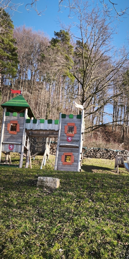 Spielplatz Stauferburg Rechberg