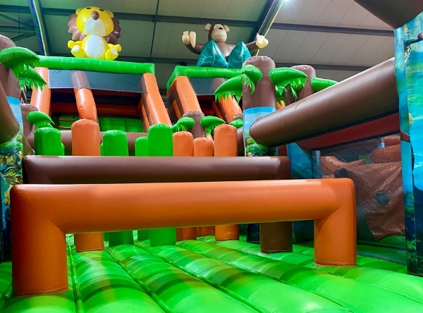Hüpfburgenland Jump & Fun in Reutlingen – Ausflug mit Kindern, Foto 7