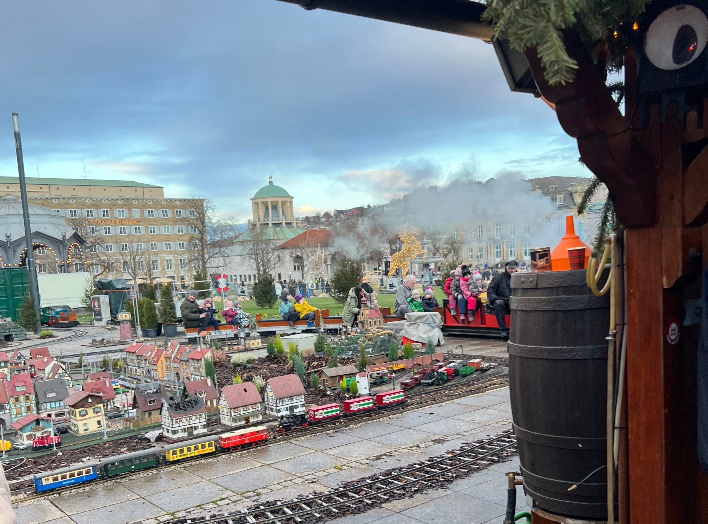Stuttgarter Weihnachtsmarkt in Stuttgart – Ausflug mit Kindern, Foto 5