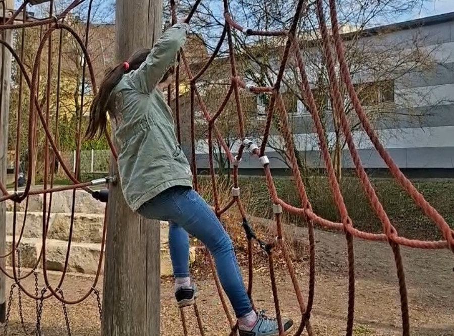 Spielplatz im Blaupark in Ulm – Ausflug mit Kindern, Foto 5