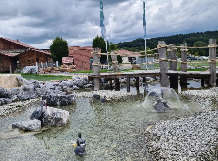 Adventure Minigolf in Aulendorf: Abenteuer auf 18 bunten Bahnen – Ausflug mit Kindern, Foto 7