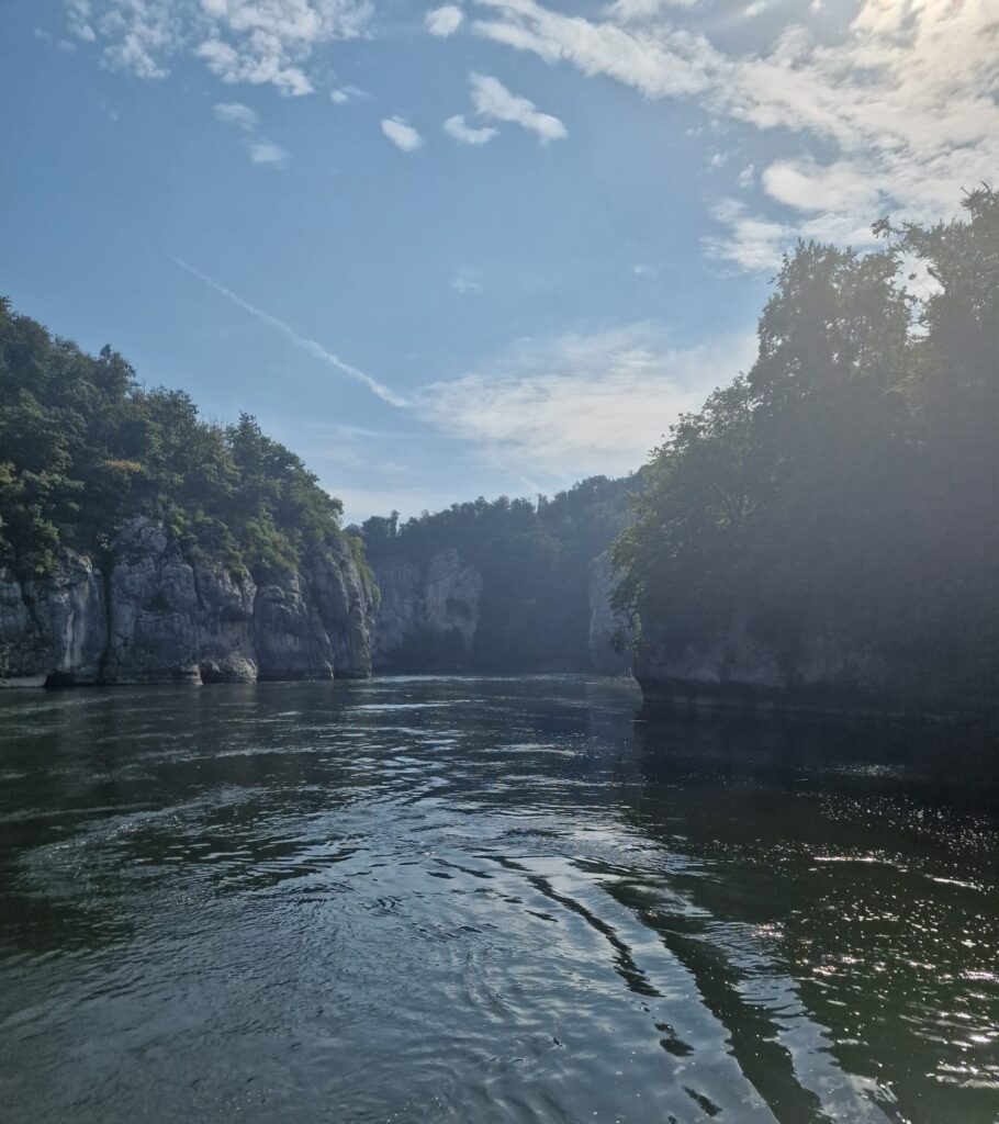 Donauschifffahrt am Kloster Weltenburg