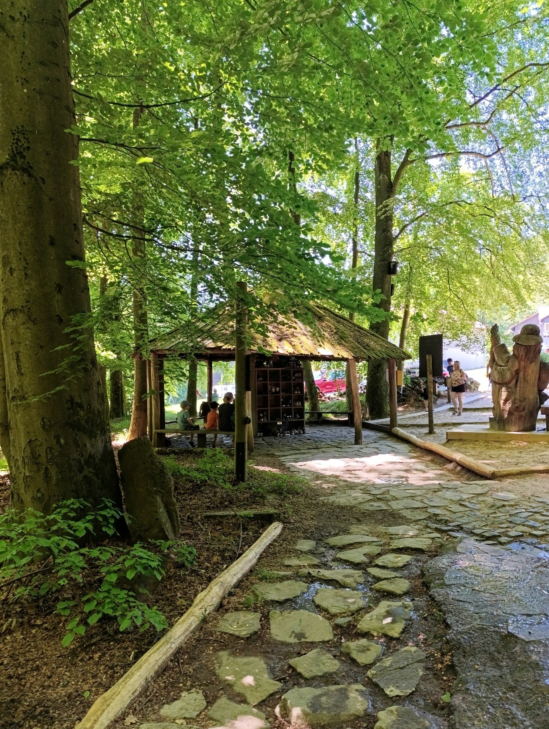 Barfußpfad am Hohen Meißner – Ausflug mit Kindern, Foto 2