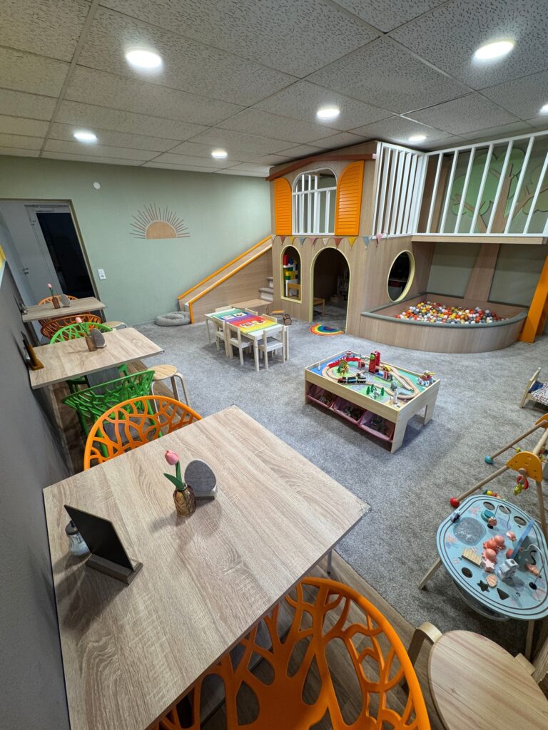 Zauberbaum Familien Café Eningen