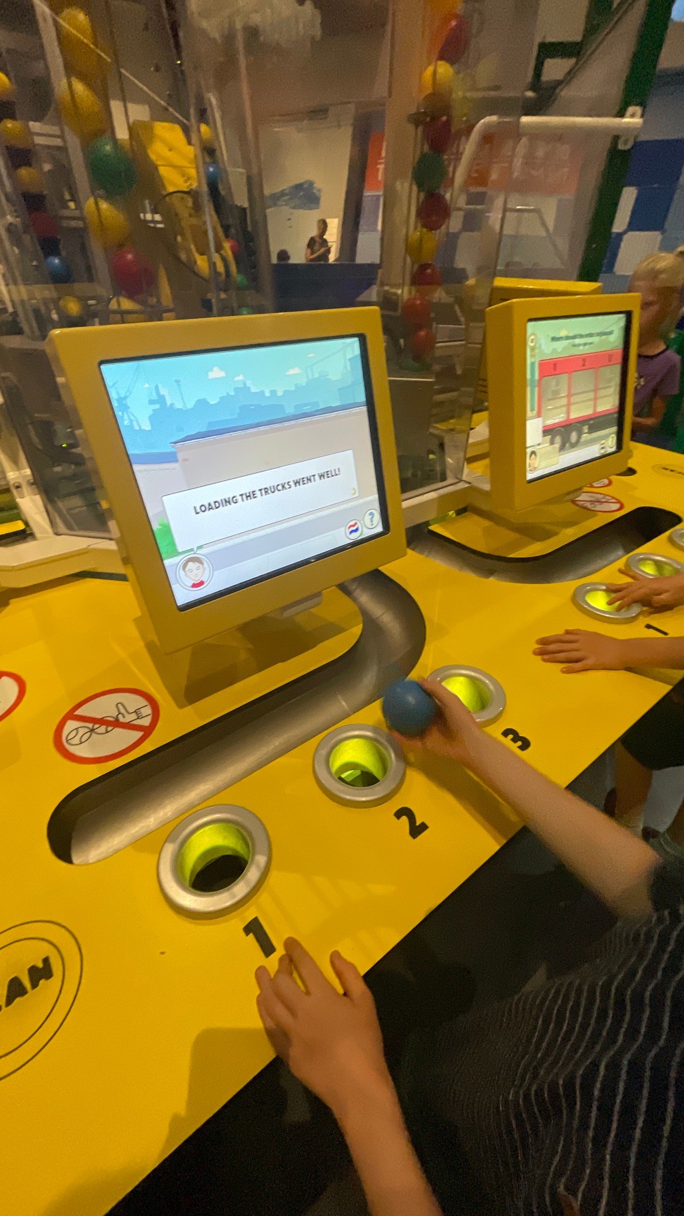 NEMO Science Museum in Amsterdam – Ausflug mit Kindern, Foto 6