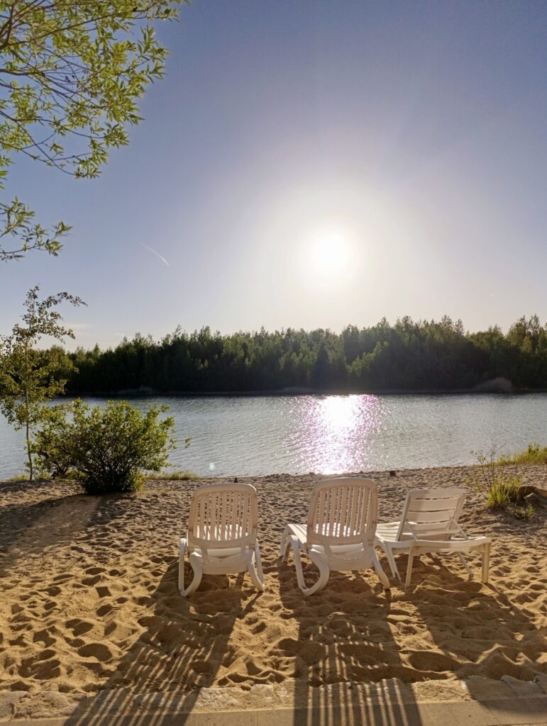 Dünenhäuser am Strand in Großpösna