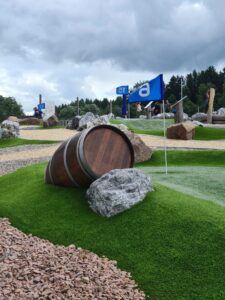 Adventure Minigolf in Aulendorf: Abenteuer auf 18 bunten Bahnen