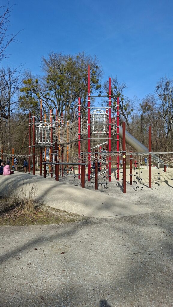 Spielplatz Seidenspinner mitten in München