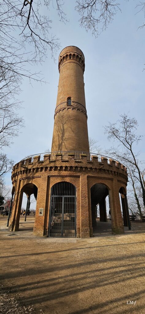 Ludwigsturm via Waldkunstpfad