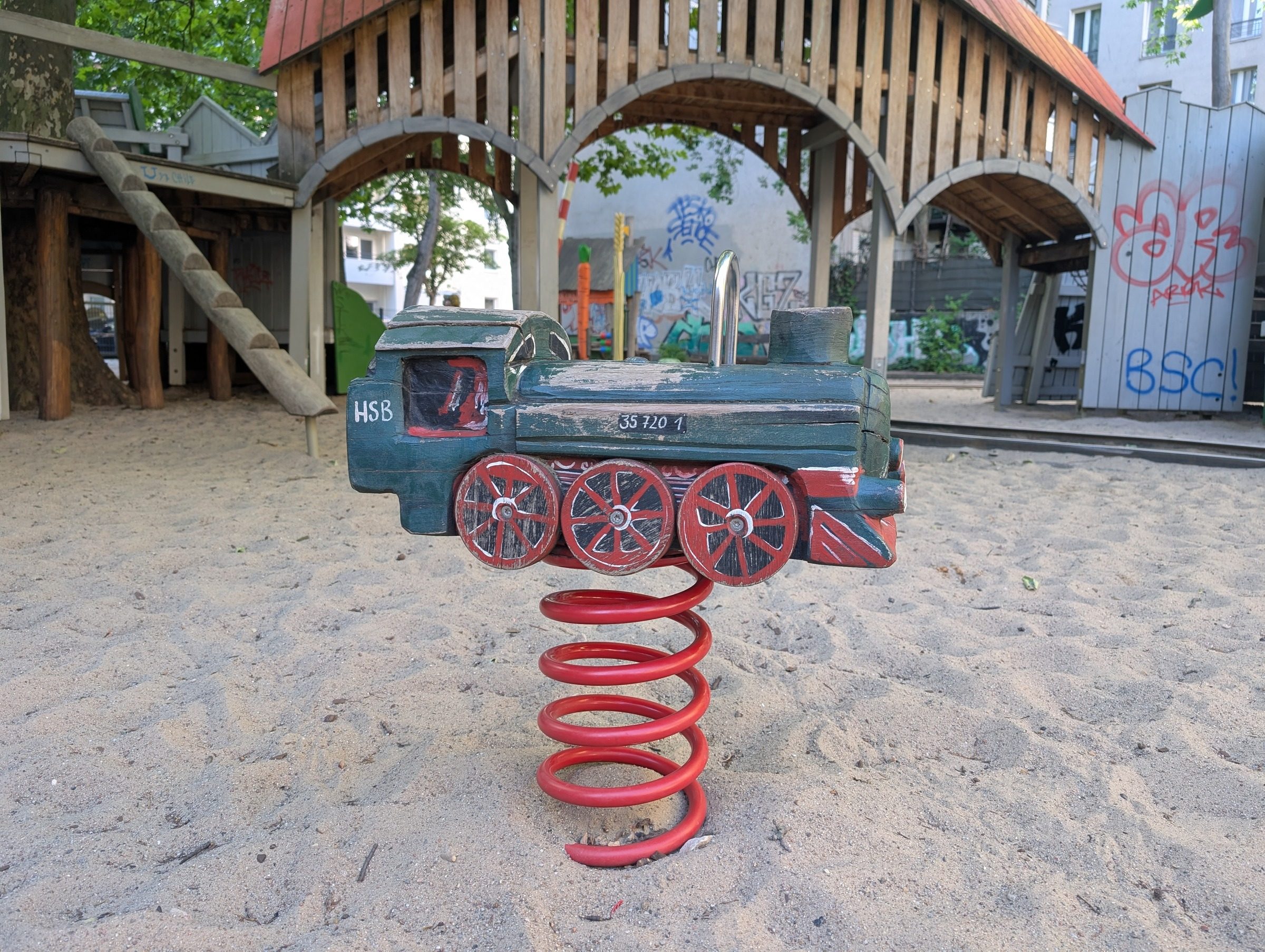 Jim Knopf Spielplatz in Berlin – Ausflug mit Kindern, Foto 4