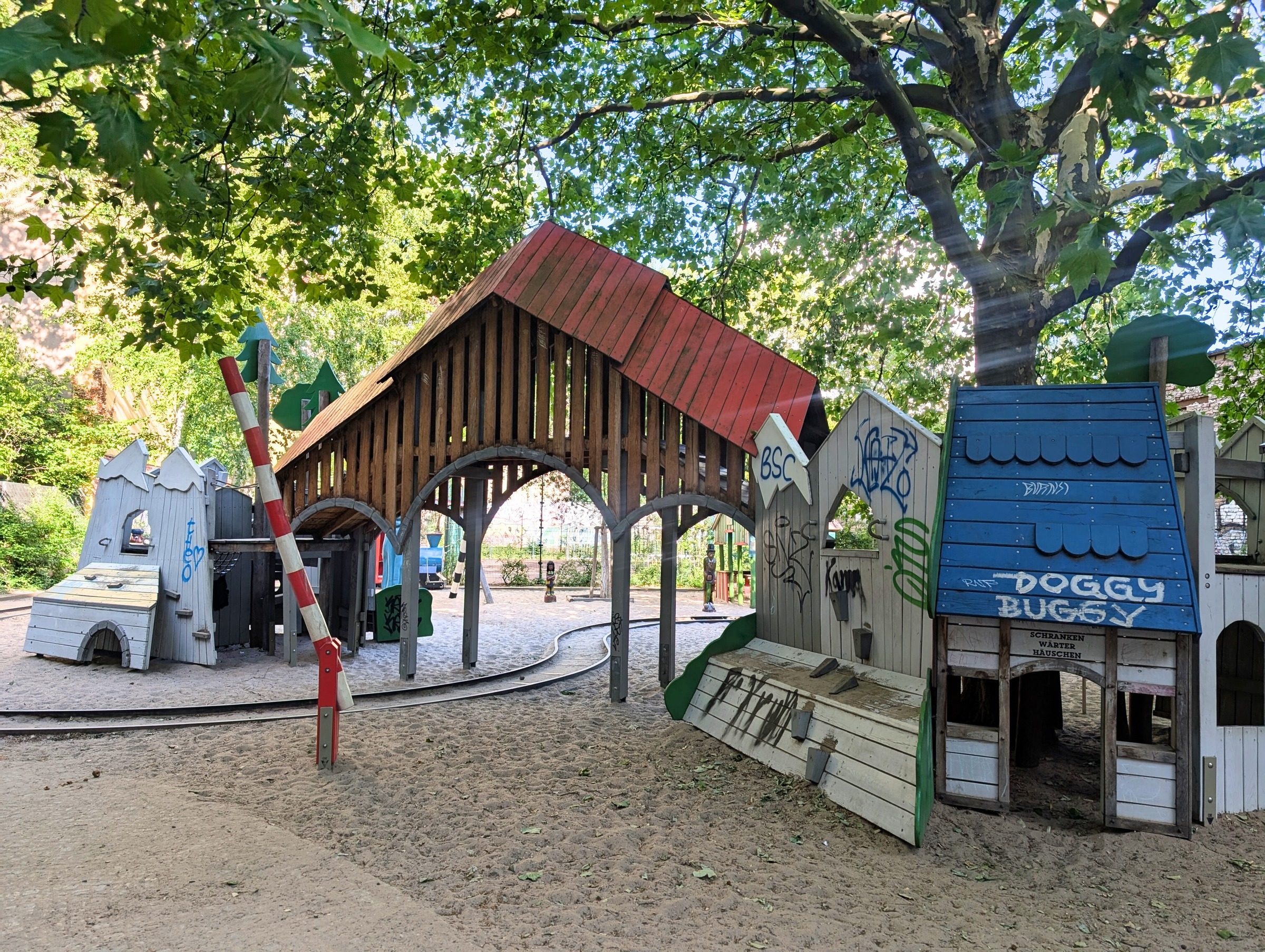 Jim Knopf Spielplatz in Berlin – Ausflug mit Kindern, Foto 5