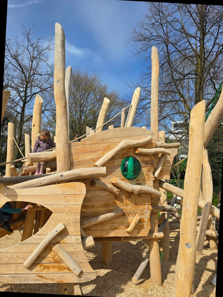 Neuer Seedrachen Spielplatz