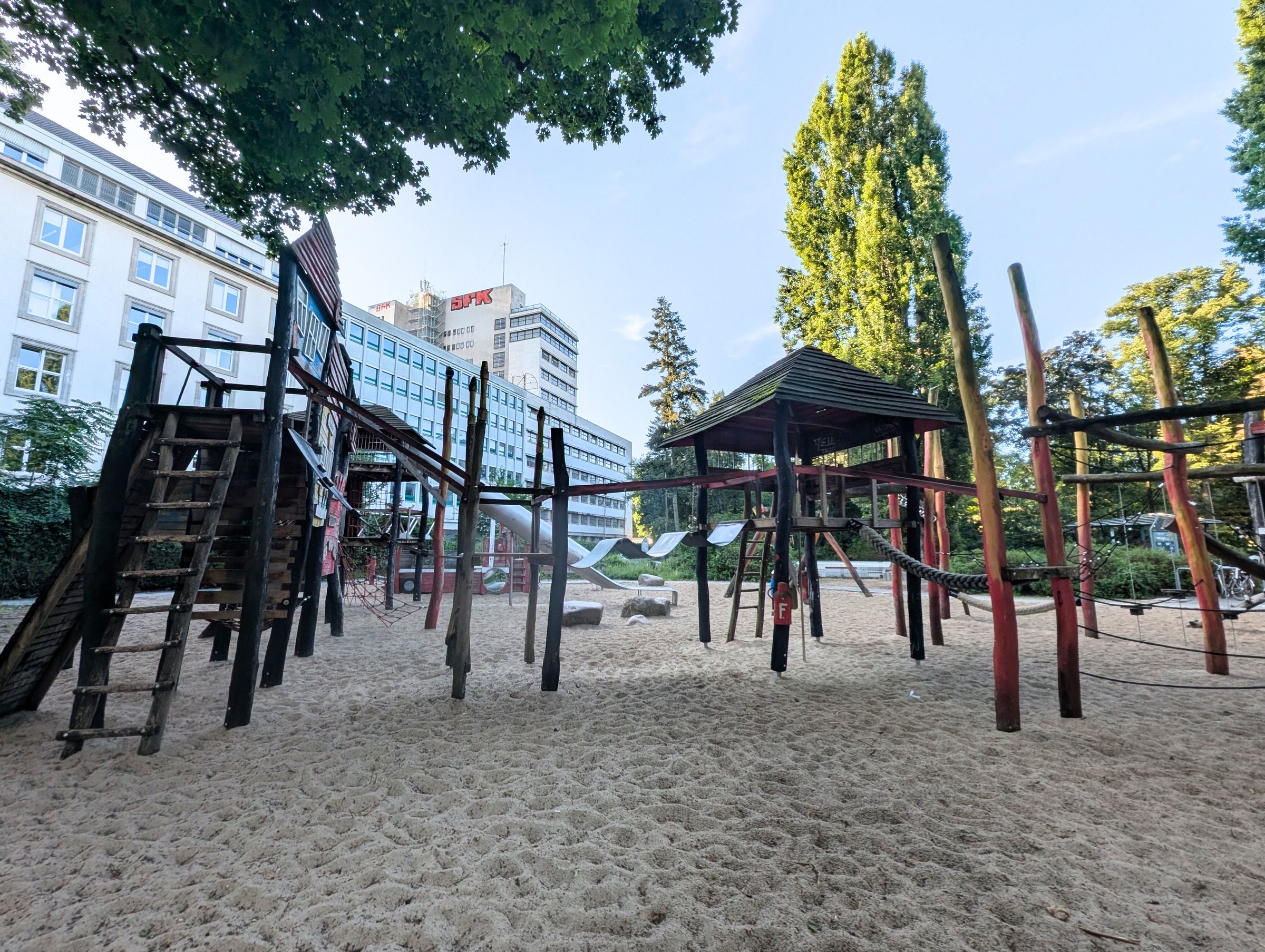 Feuerwehr Spielplatz Berlin Schöneberg – Ausflug mit Kindern, Foto 3