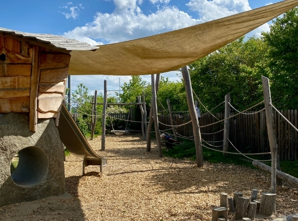 Biergarten im Almhüttenstil bei Stuttgart – Ausflug mit Kindern, Foto 5
