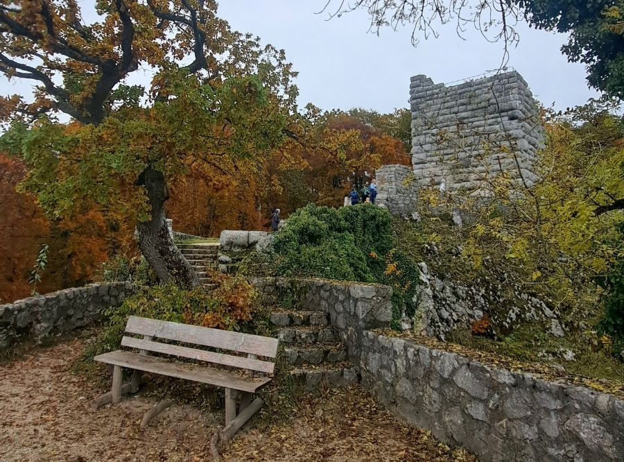 Aussichtstraum von der Burgruine im Lautertal – Ausflug mit Kindern, Foto 6