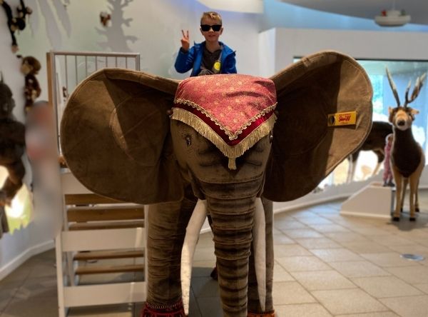 Weltgrößter Stofftierstreichelzoo: Steiff Museum – Ausflug mit Kindern, Foto 10