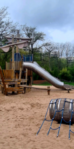 Spielplatzspaß in der Friedrichsau