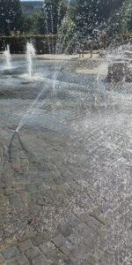 Wiesbaden hat einen neuen Wasserspielplatz